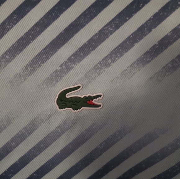 T shirt small - Picture 2 of 5